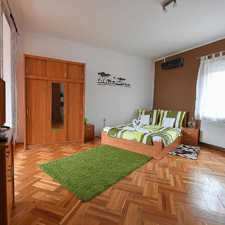 Kokusz Apartmanok Еґер Номер фото
