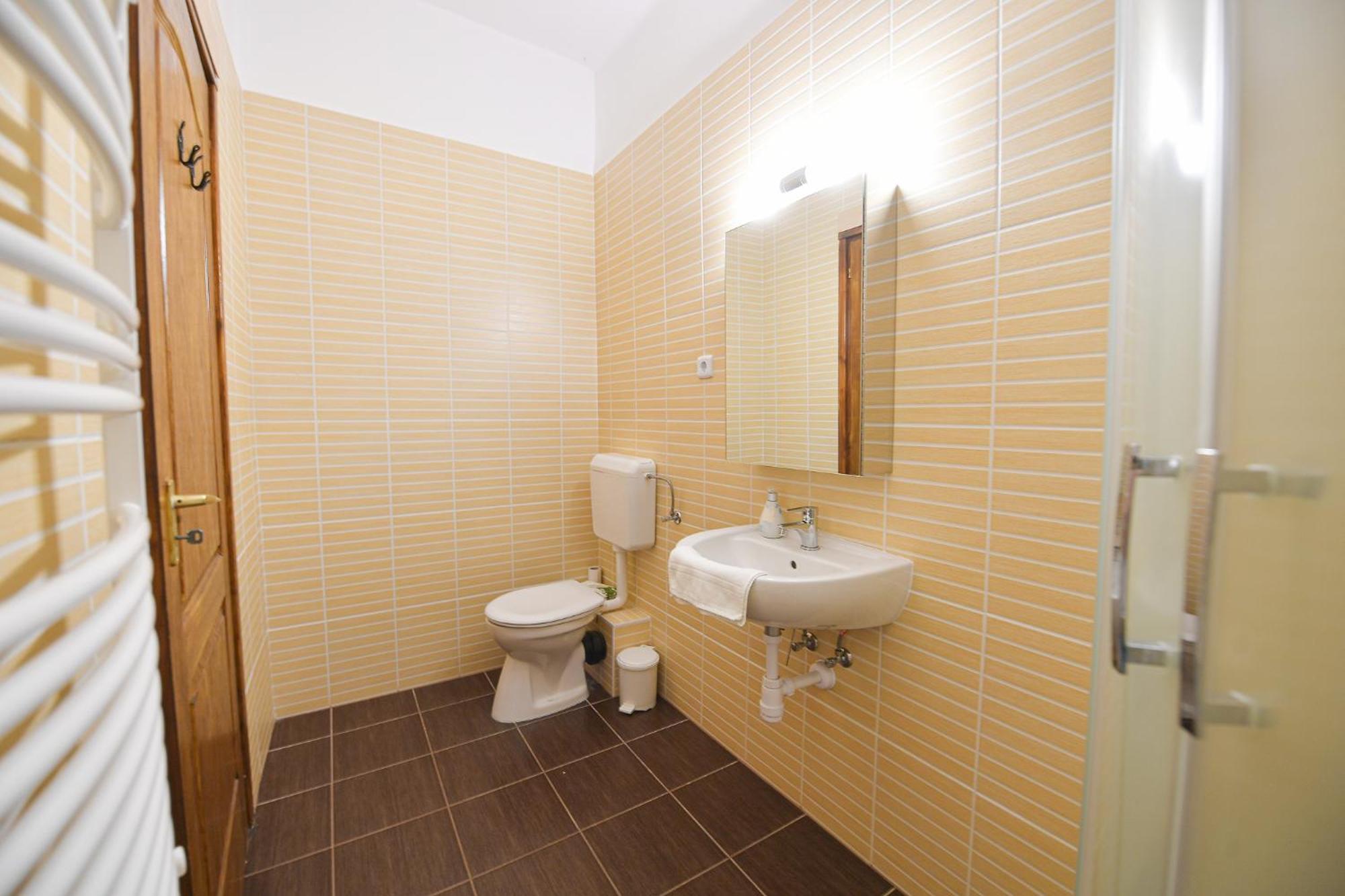 Kokusz Apartmanok Еґер Номер фото