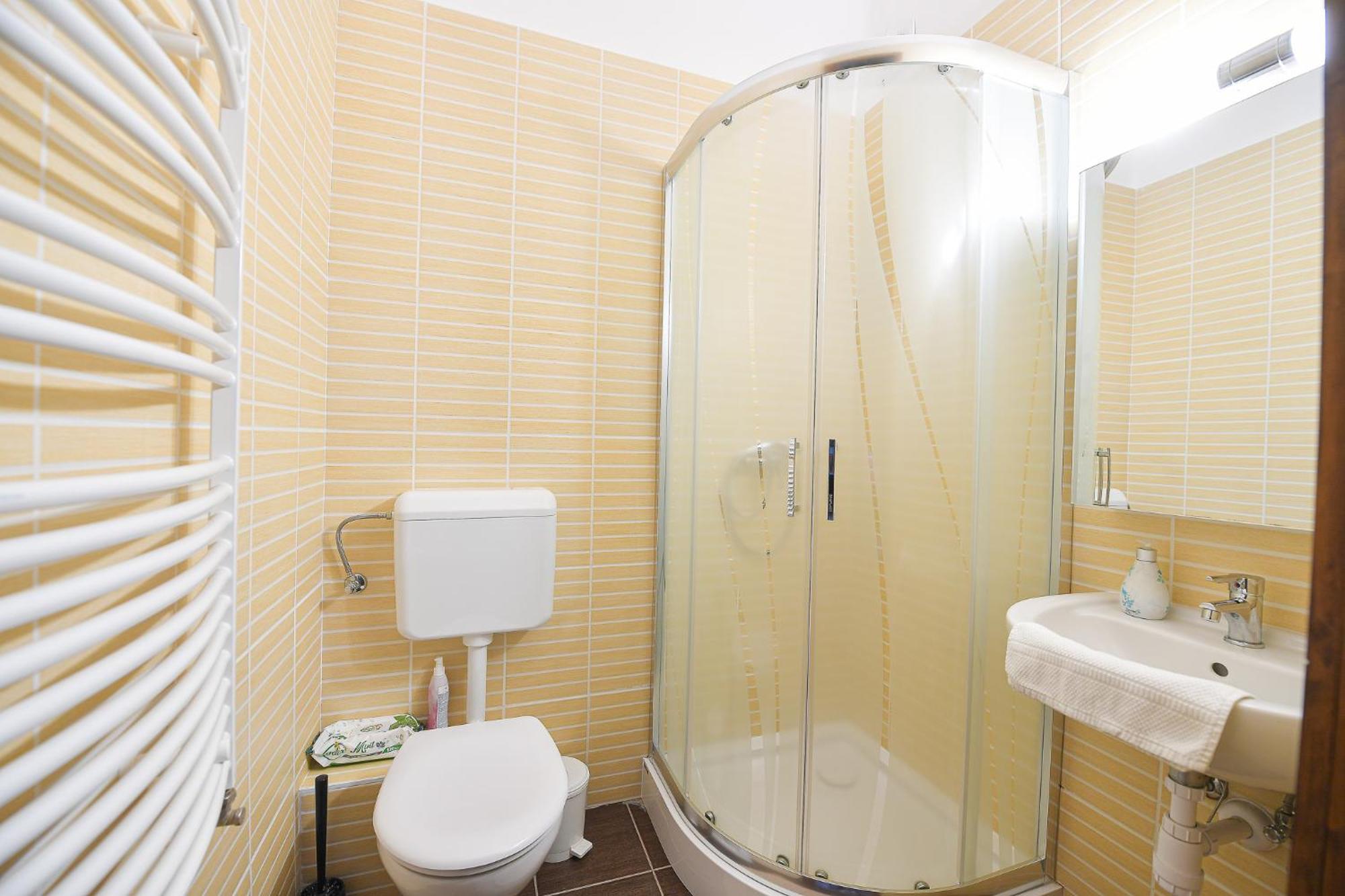 Kokusz Apartmanok Еґер Номер фото